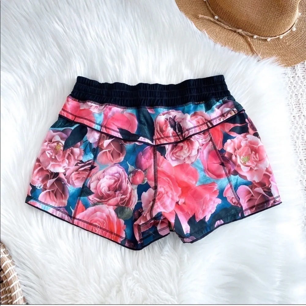 Lululemon Free Reign Short Secret Garden 4-way Stretch Pink Rose Floral 4